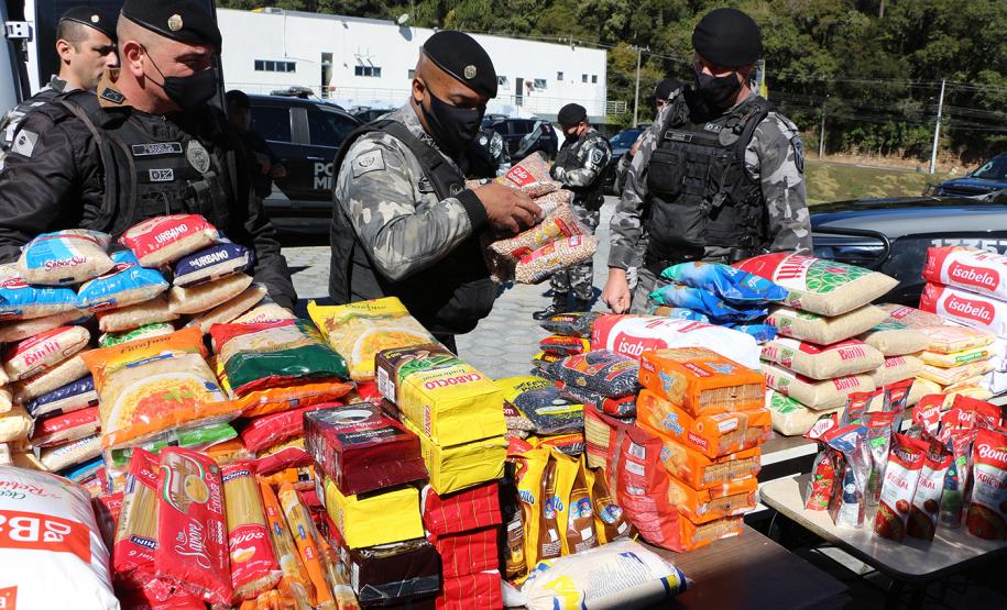 RONE arrecada 400 quilos de alimentos para instituições de apoio social em Curitiba