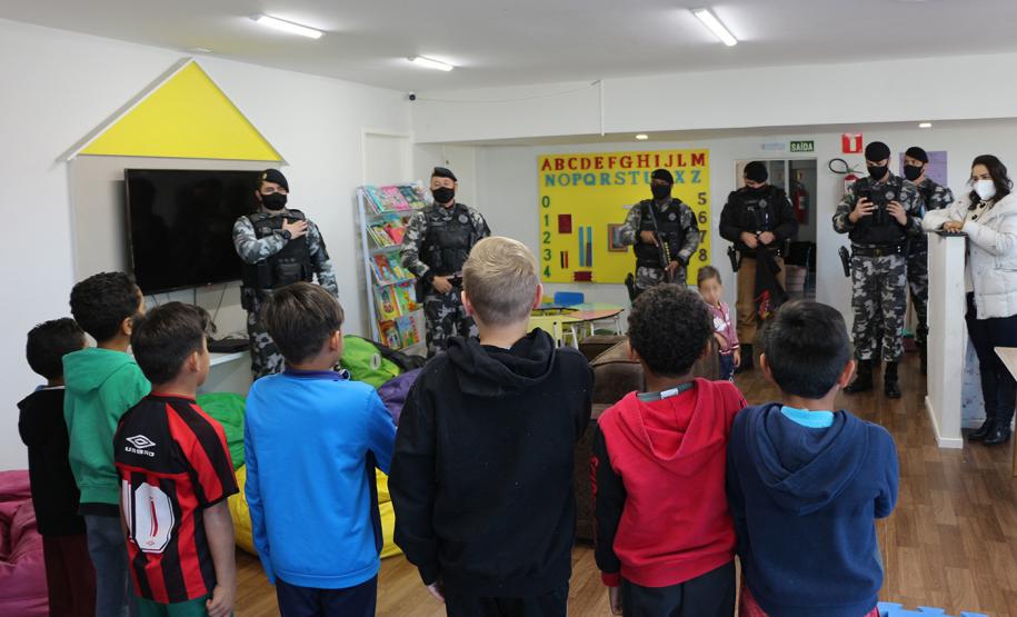 RONE arrecada 400 quilos de alimentos para instituições de apoio social em Curitiba