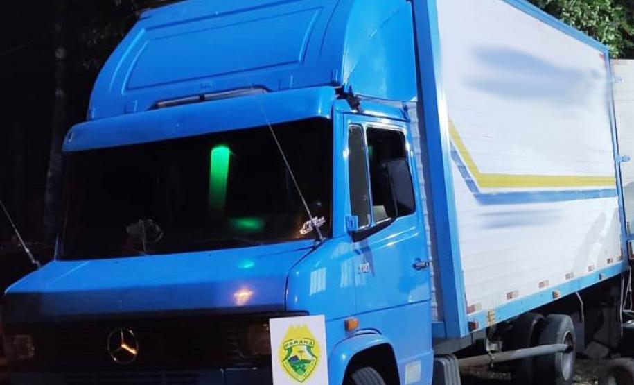 No Sudoeste do estado, PM prende três homens e apreendem 150 caixas de vinhos e três quilos de maconha