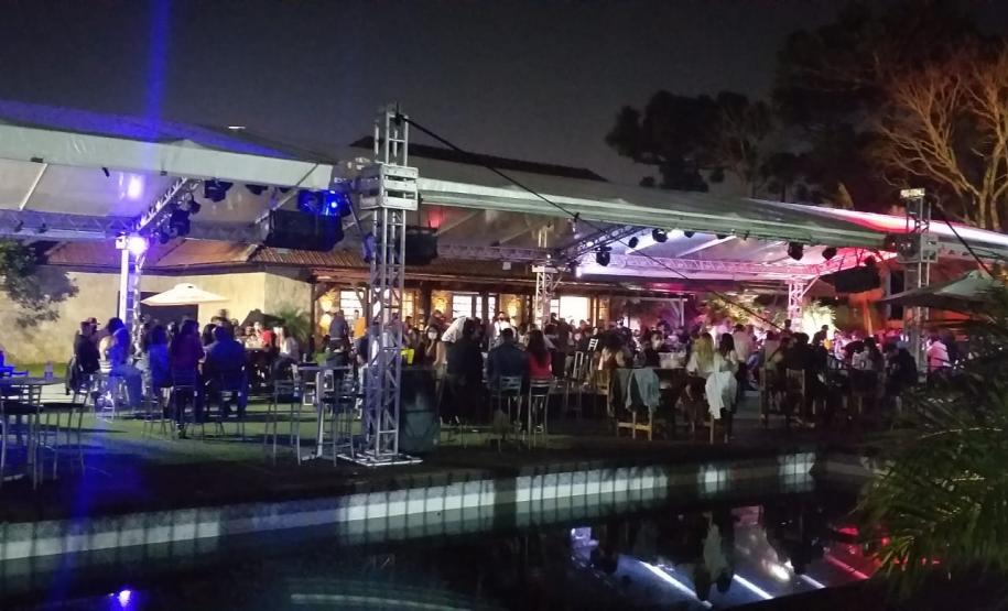 AIFU fecha pontos comerciais e dispersa mais de 800 pessoas em Curitiba