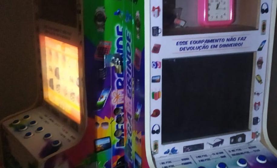 AIFU fecha pontos comerciais e dispersa mais de 800 pessoas em Curitiba