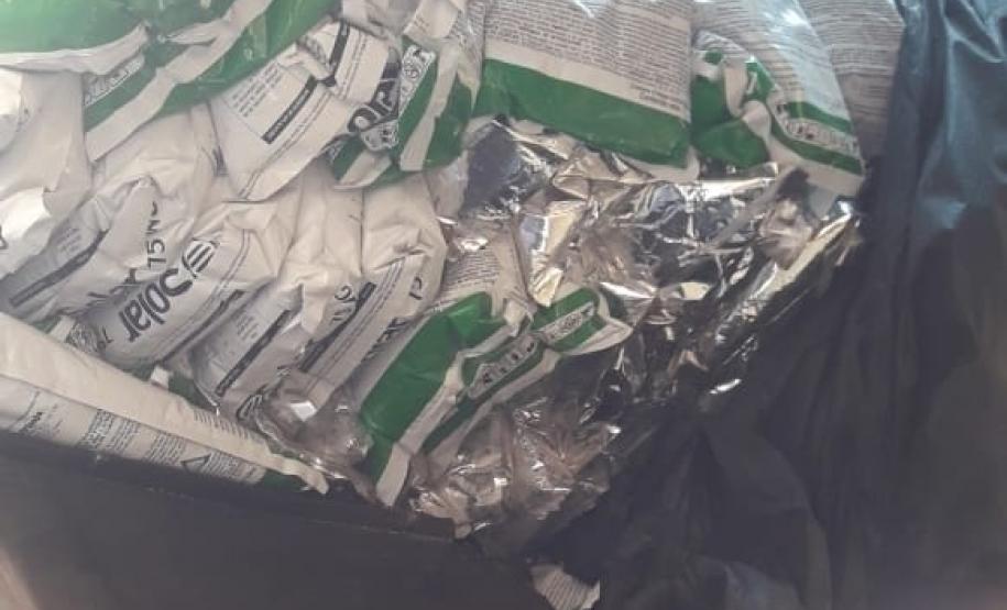 Carro carregado com 500 pacotes de veneno contrabandeados é apreendido pela PM em Tuneiras do Oeste