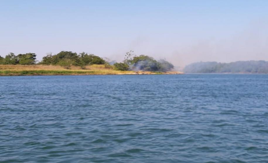 Polícia Ambiental contém incêndio no Parque Nacional de Ilha Grande durante patrulhamento de rotina