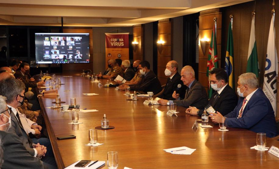Alto Comando da PM se reúne com Associação Comercial do Paraná e com representantes dos Consegs