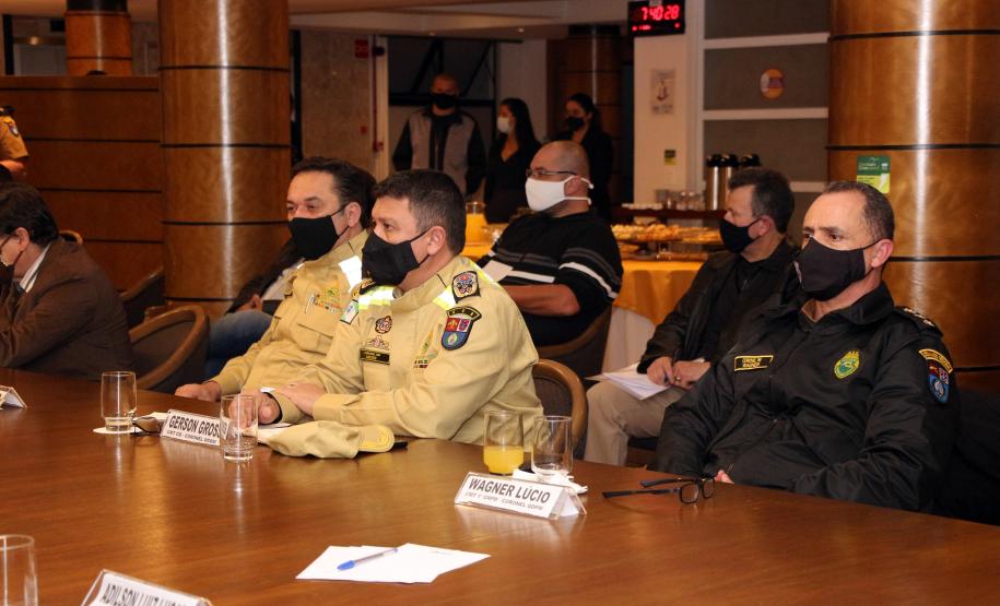Alto Comando da PM se reúne com Associação Comercial do Paraná e com representantes dos Consegs