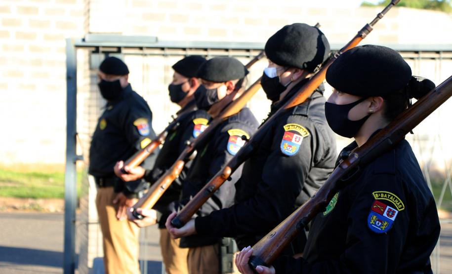 Batalhão da PM de Paranavai é inspecionado pelo Comandante-Geral