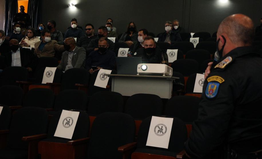 Prefeitos do Extremo Noroeste se reúnem com o Comandante-Geral em Loanda