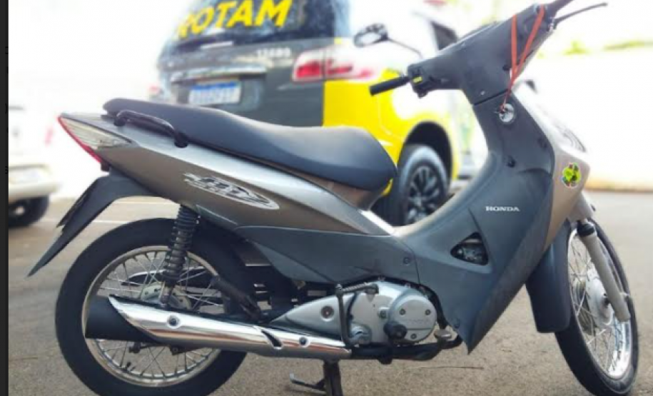 Em Maringá, PM encaminha envolvidos por furtos e receptação de moto furtada
