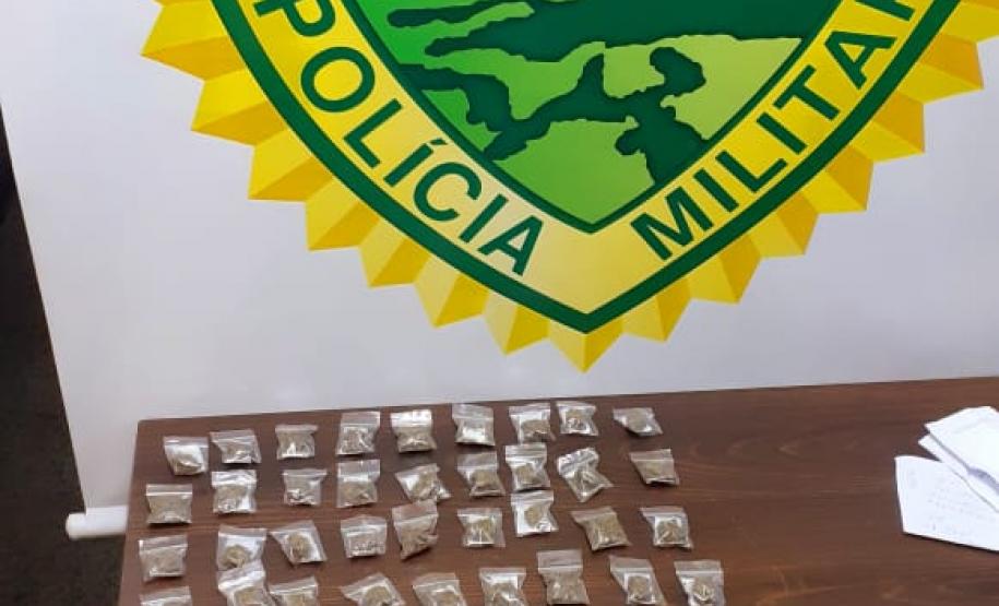 Na RMC, PM prende dois homens e apreende mais de 400 gramas de maconha em situações distintas