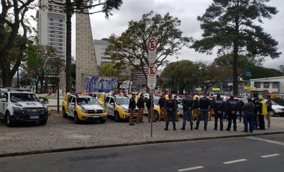 Operação conjunta da AIFU com Receita Federal, Procon e SEJUF mira comércio de cigarros eletrônicos em Curitiba
