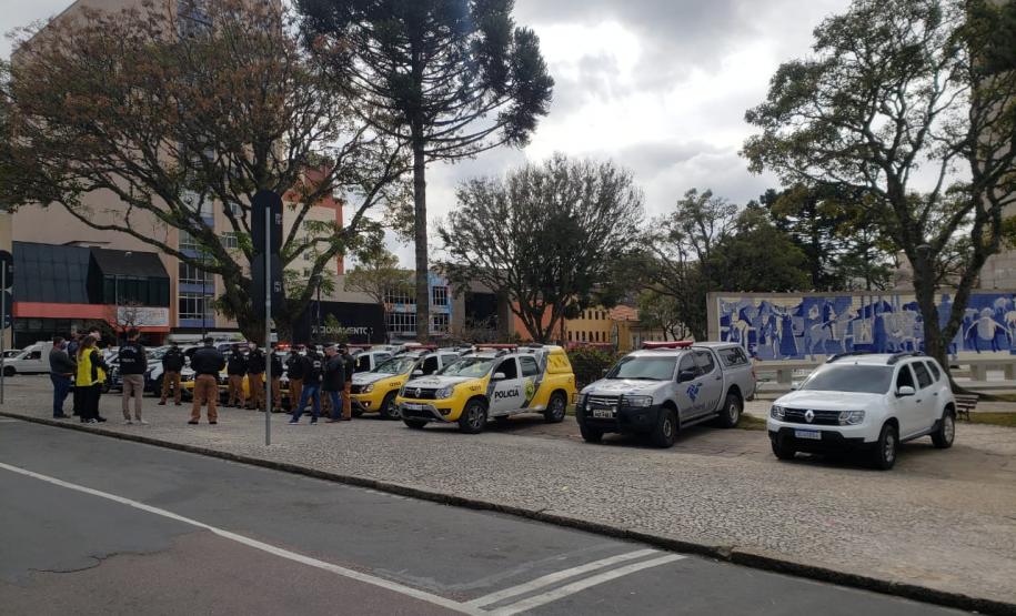 Operação conjunta da AIFU com Receita Federal, Procon e SEJUF mira comércio de cigarros eletrônicos em Curitiba