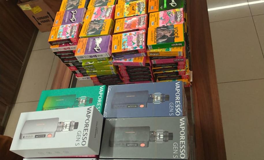 Operação conjunta da AIFU com Receita Federal, Procon e SEJUF mira comércio de cigarros eletrônicos em Curitiba