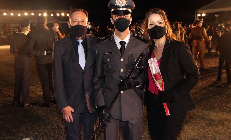Formatura de 42 aspirantes marca os 50 anos de criação da Academia Policial Militar do Guatupê