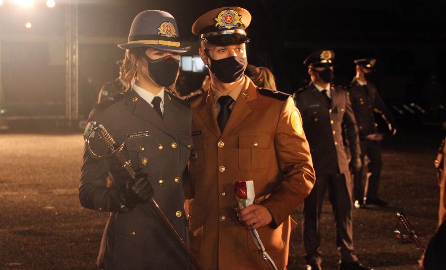 Formatura de 42 aspirantes marca os 50 anos de criação da Academia Policial Militar do Guatupê