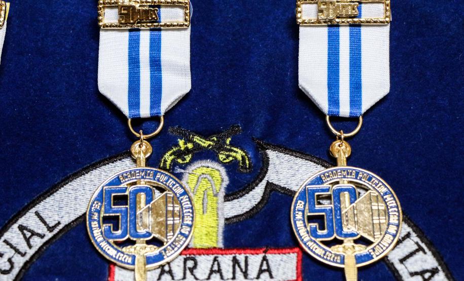 Formatura de 42 aspirantes marca os 50 anos de criação da Academia Policial Militar do Guatupê