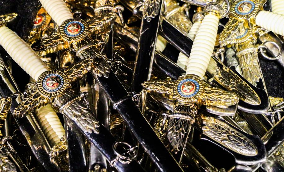 Formatura de 42 aspirantes marca os 50 anos de criação da Academia Policial Militar do Guatupê