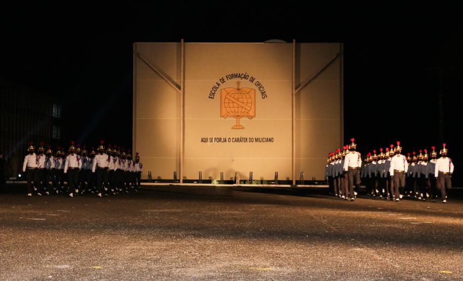 Formatura de 42 aspirantes marca os 50 anos de criação da Academia Policial Militar do Guatupê