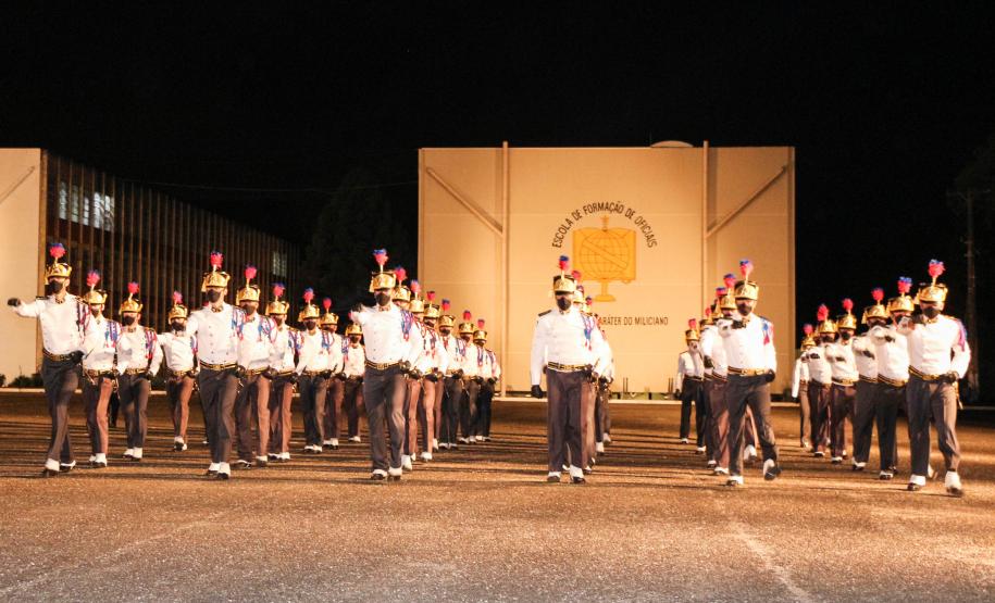 Formatura de 42 aspirantes marca os 50 anos de criação da Academia Policial Militar do Guatupê