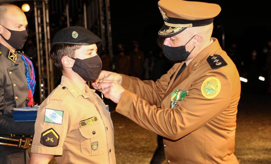 Formatura de 42 aspirantes marca os 50 anos de criação da Academia Policial Militar do Guatupê