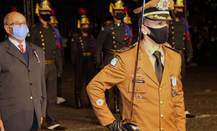 Formatura de 42 aspirantes marca os 50 anos de criação da Academia Policial Militar do Guatupê