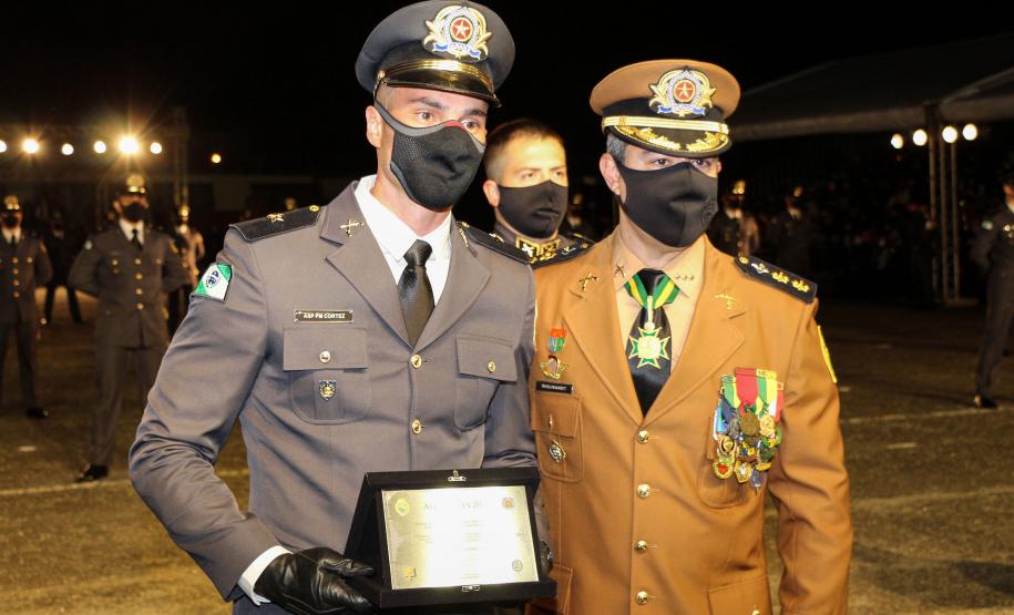 Formatura de 42 aspirantes marca os 50 anos de criação da Academia Policial Militar do Guatupê