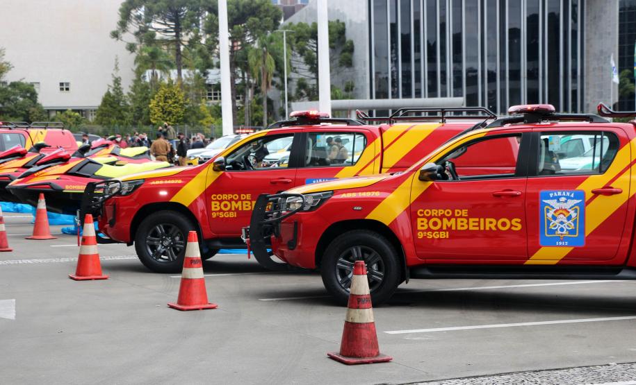 Novas viaturas e motos aquáticas da PM e Corpo de Bombeiros são entregues para reforçar o atendimento ao cidadão em todo o estado