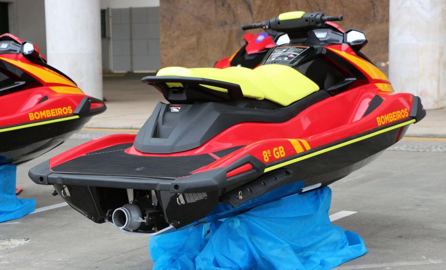 Novas viaturas e motos aquáticas da PM e Corpo de Bombeiros são entregues para reforçar o atendimento ao cidadão em todo o estado
