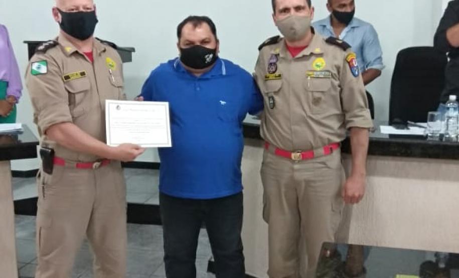 Bombeiros que salvaram três pessoas de afogamento no Rio Ivaí recebem Moção de Aplausos da Câmara Municipal de São João do Ivaí (PR)