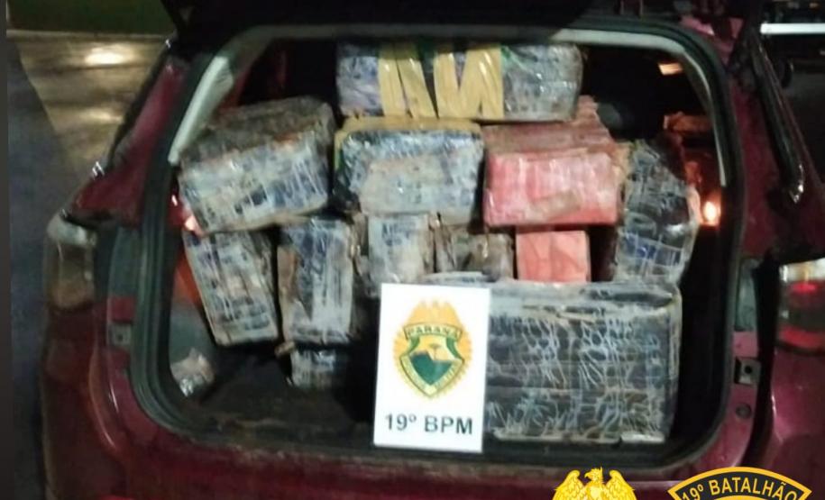 Carro com 464 quilos de maconha é apreendido pela PM em Toledo (PR)