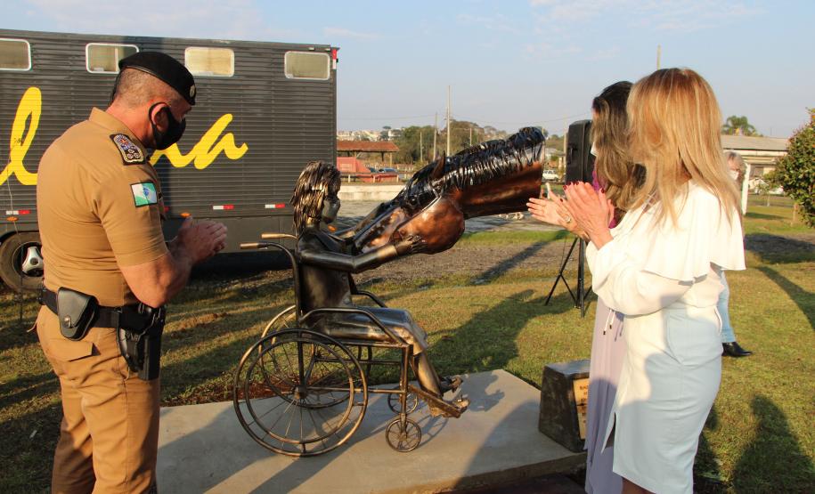 Regimento da PM completa 142 anos de história de heroísmo e atenção à população com o serviço de Equoterapia