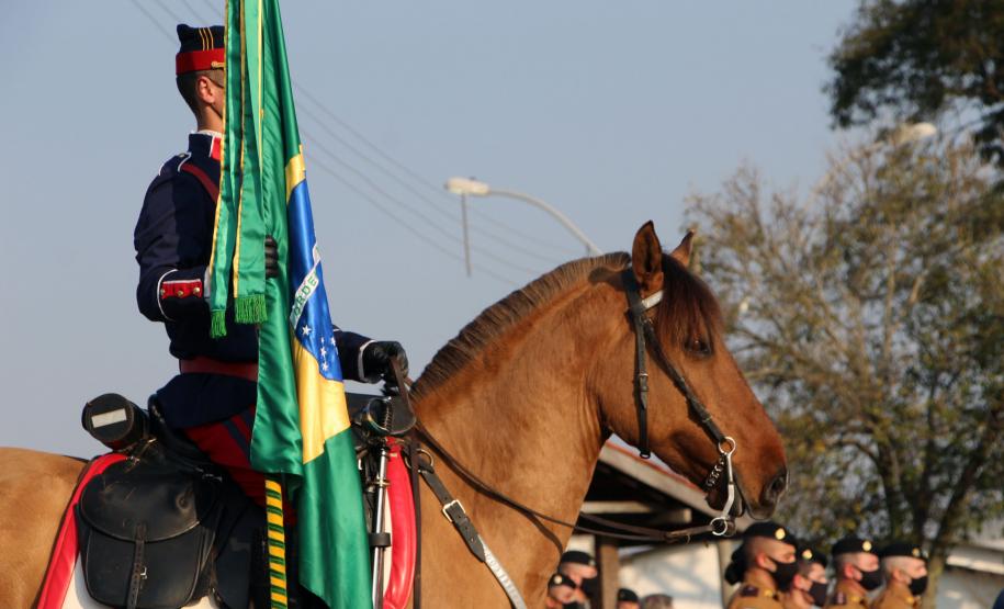 Regimento da PM completa 142 anos de história de heroísmo e atenção à população com o serviço de Equoterapia
