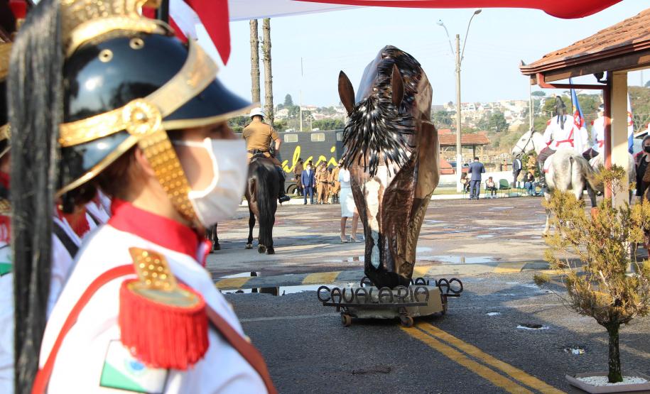 Regimento da PM completa 142 anos de história de heroísmo e atenção à população com o serviço de Equoterapia