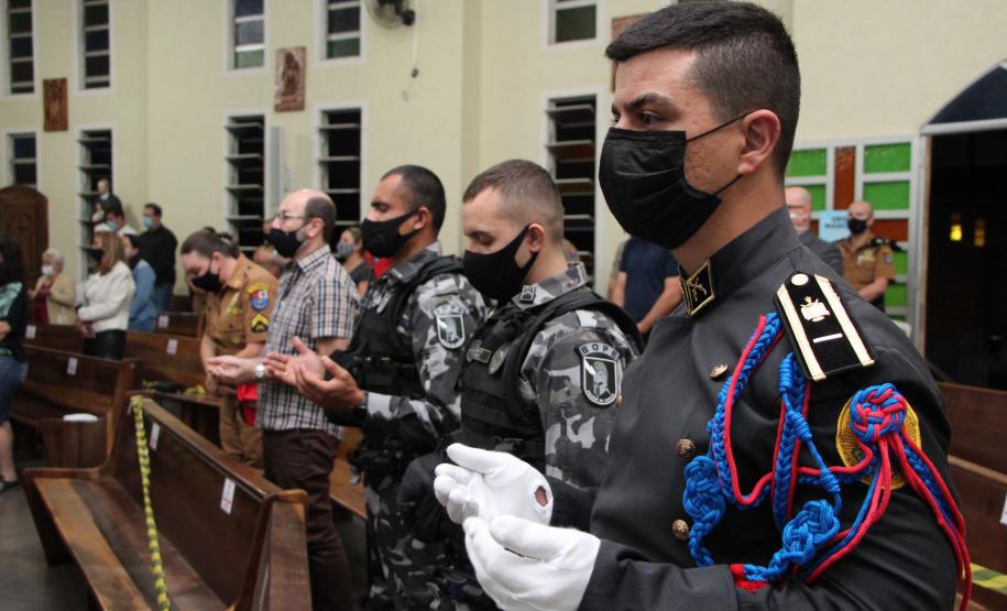 Comunidade católica do Fanny, em Curitiba, recebe Polícia Militar para celebrar os 167 anos de história da Corporação