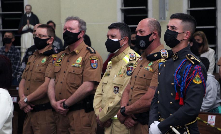 Comunidade católica do Fanny, em Curitiba, recebe Polícia Militar para celebrar os 167 anos de história da Corporação