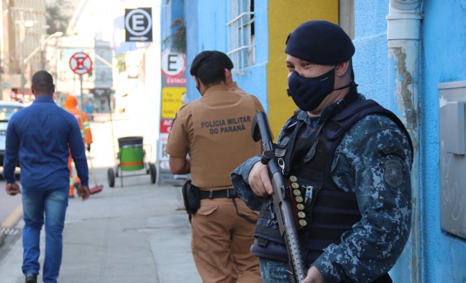 Pousadas e hotéis de alta rotatividade no Centro de Curitiba são alvo da primeira  edição da operação Centro Seguro da PM 