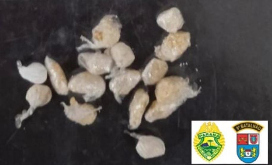 Em duas abordagens, três pessoas envolvidas com tráfico de drogas no Litoral são encaminhadas pela PM