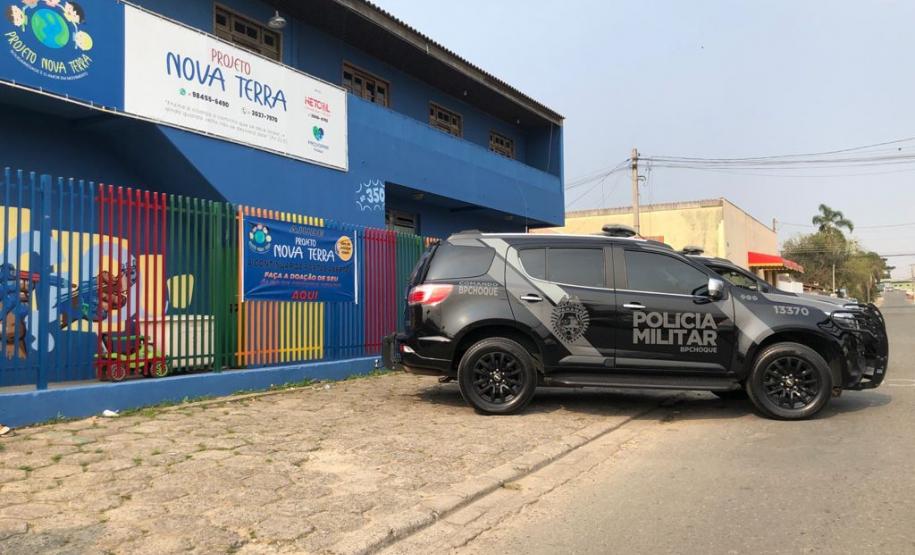 Mais de duas toneladas de alimentos são doados pelas equipes do BPChoque e do BOPE para instituições de caridade da Capital e RMC