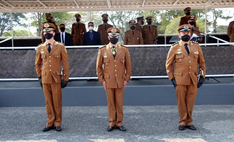 Dia do Soldado é comemorado com entrega de medalhas e homenagens a praças promovidos na APMG
