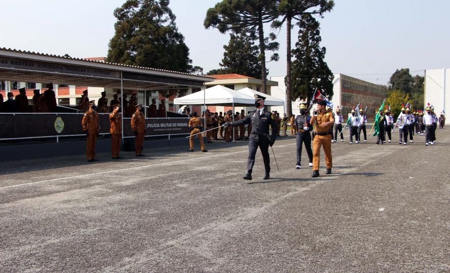 Dia do Soldado é comemorado com entrega de medalhas e homenagens a praças promovidos na APMG