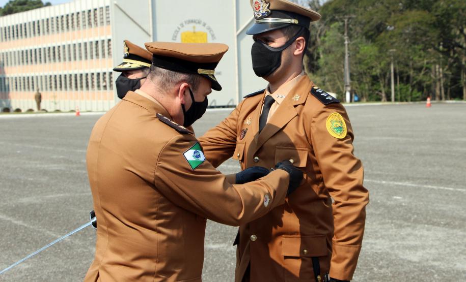 Dia do Soldado é comemorado com entrega de medalhas e homenagens a praças promovidos na APMG