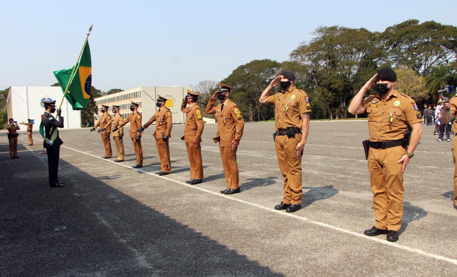 Dia do Soldado é comemorado com entrega de medalhas e homenagens a praças promovidos na APMG