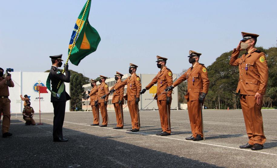 Dia do Soldado é comemorado com entrega de medalhas e homenagens a praças promovidos na APMG