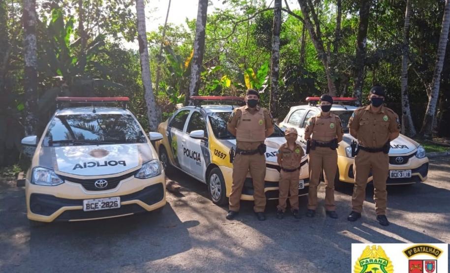 Polícia Militar de Morretes (PR) visita pequeno fã da corporação e entrega farda infantil de presente