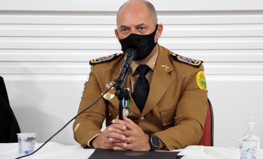 Entrega de medalhas e entrada de novos integrantes marca aniversário de três anos da Academia de Letras da PM