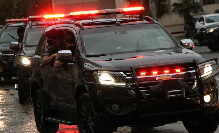 Batalhão de Polícia de Choque encaminha sete pessoas e apreende arma na primeira operação feita na Capital e RMC