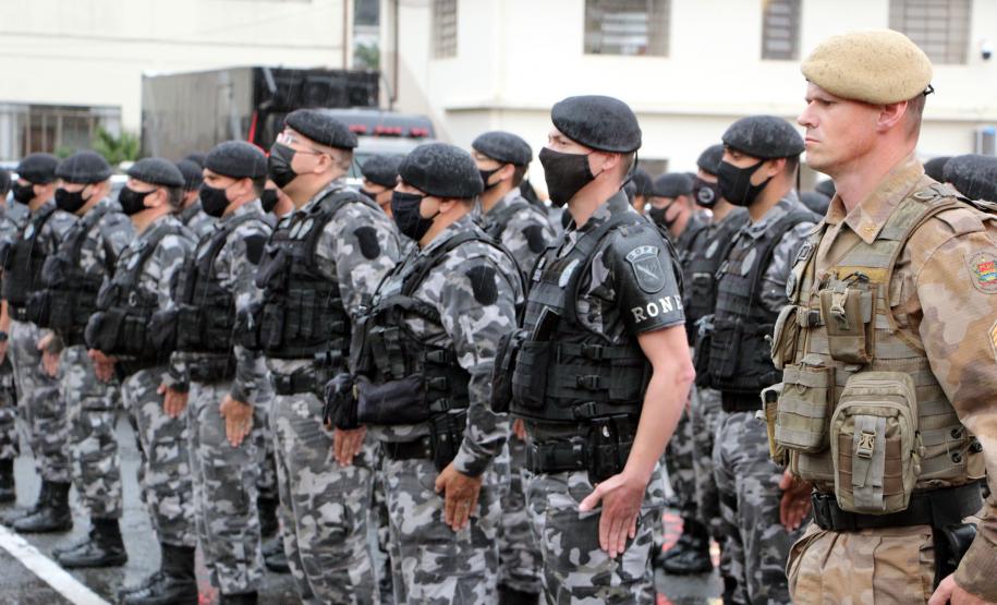 Batalhão de Polícia de Choque encaminha sete pessoas e apreende arma na primeira operação feita na Capital e RMC