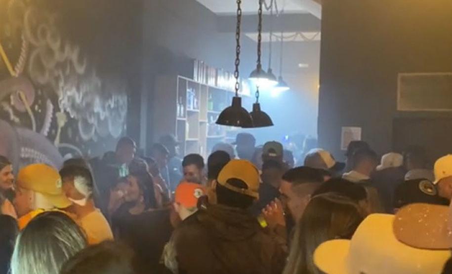 Ação integrada fecha pontos comerciais e apreende contrabandos em Curitiba