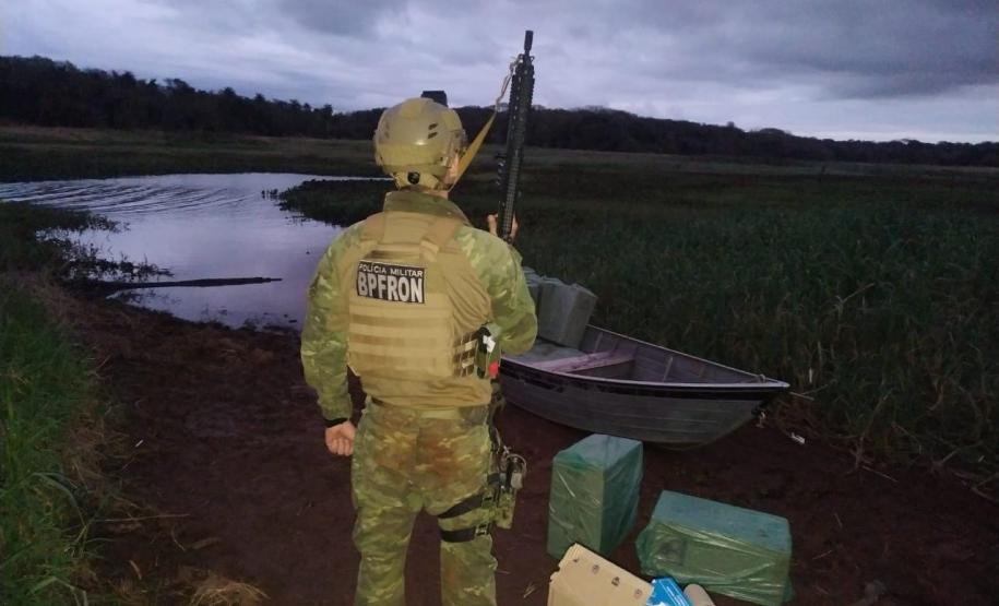 No Oeste do estado, PM e PF apreendem grande quantidade de contrabando e encaminham dois suspeitos