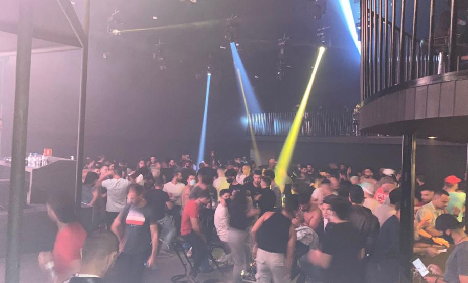 Fiscalização dispersa 1,5 mil pessoas e fecha seis estabelecimentos em Curitiba