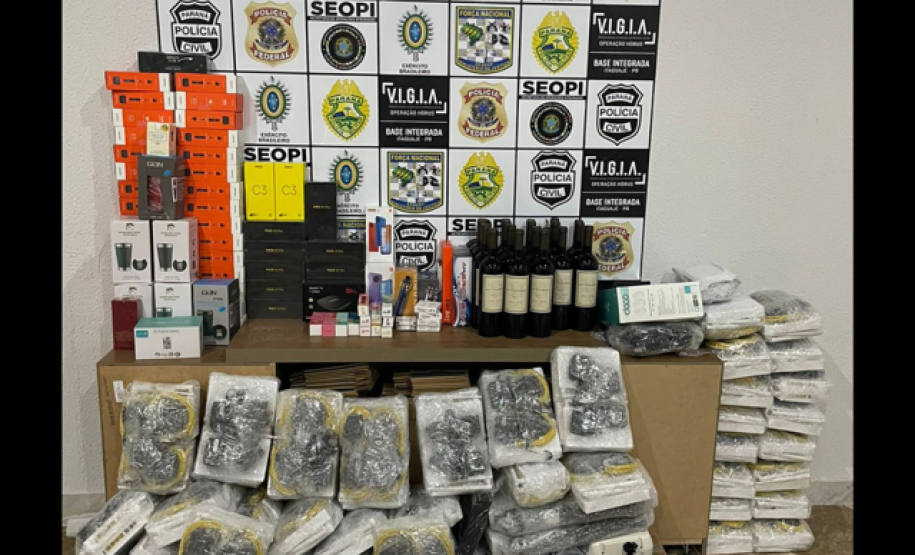 Produtos contrabandeados são apreendidos pelo Batalhão Rodoviário em Santo Inácio (PR)